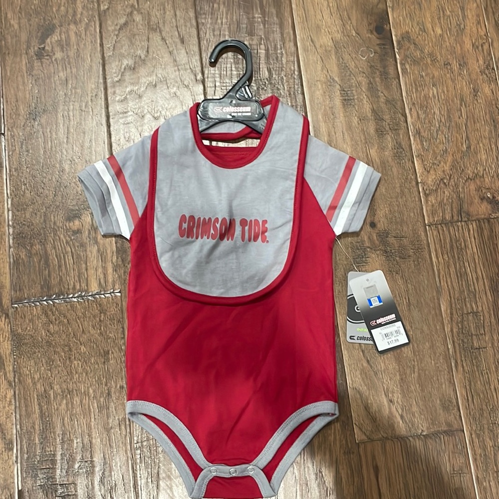 Size 6-12 months Alabama onesie + bib set- NWT